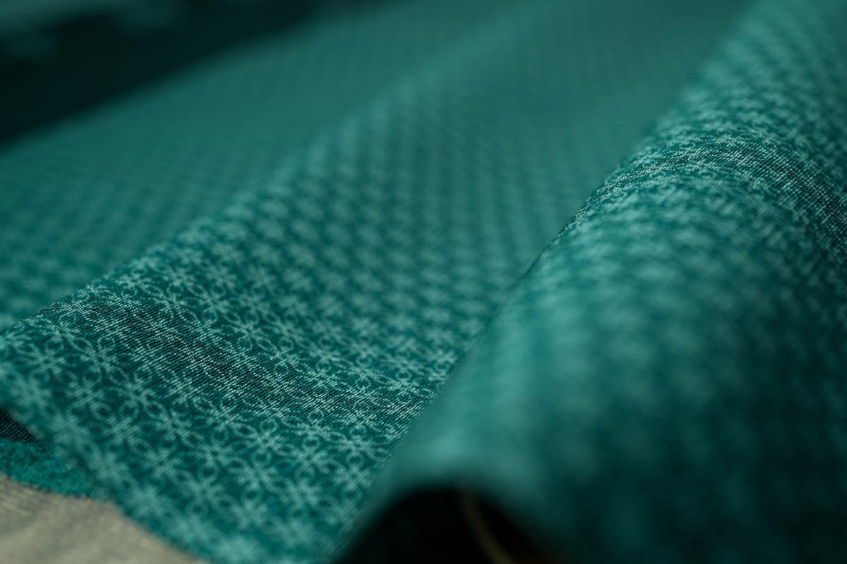 Home Decor, Wall Art, Craft, Remake project - Japanese Kimono Roll 100% Silk - Green