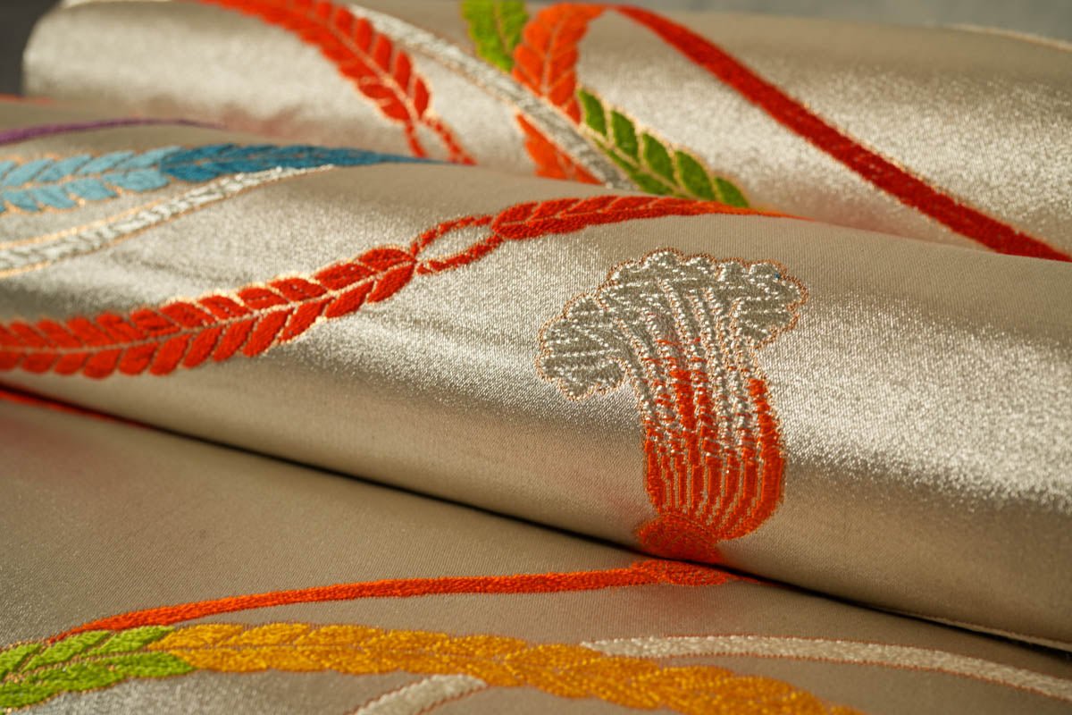 Affordable Expensive looking Affordable Wall art, Buy Japanese Kimono Obi Art, High-end home decor Gold Base