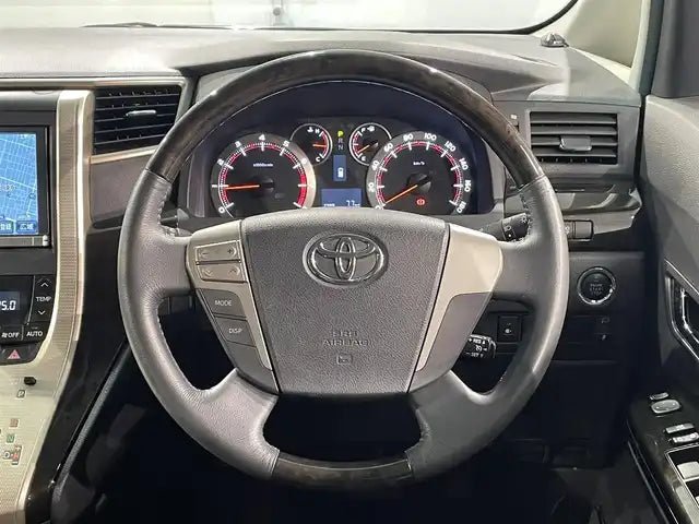 Weekly Rental Car: Toyota Alphard Vellfire Van 4WD Hokkaido Car Rental - Niseko - Furano - Sapporo