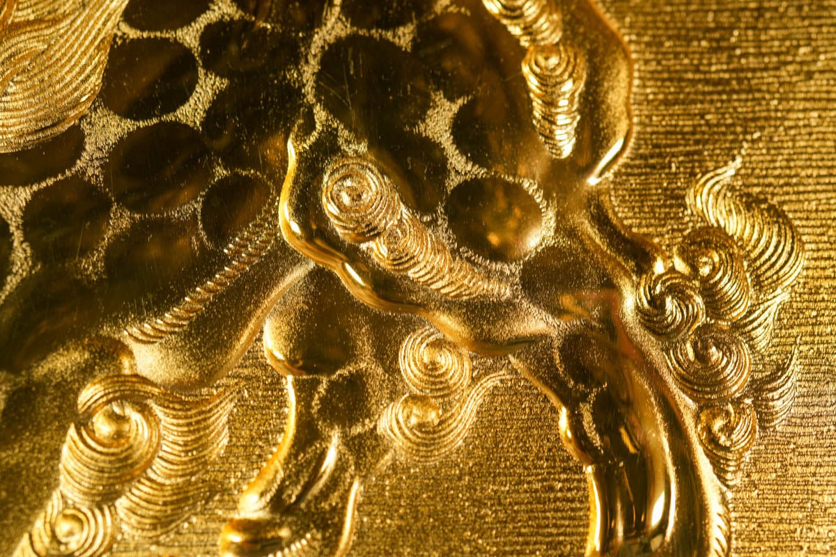 Delight in the elegance of this 24K Gold plated Japanese National Treasure Wall Art, showcasing two Oriental Lions inspired by 'Kara Shishi-zu Byobu.' Infuse your Room Decor with the spiritual essence of Oriental Lions, a must-have for Home Decor enthusiasts and Interior Design aficionados.