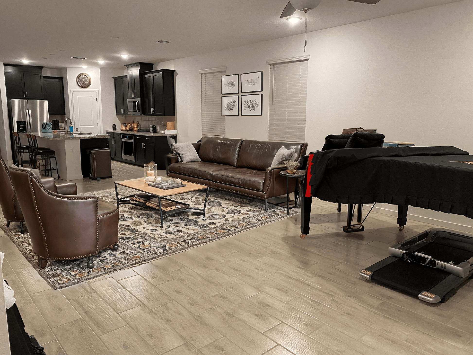 Grand piano home rental
Short-term rental for musicians
Music-friendly vacation home
Vacation home with grand piano