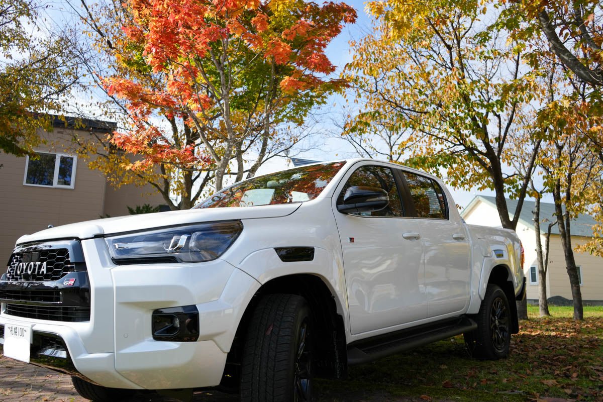 Toyota Hilux 4WD Rental car in Hokkaido - Niseko - Furano - Sapporo