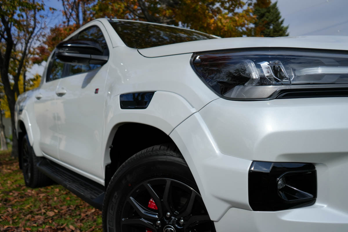 Toyota Hilux 4WD Rental car in Hokkaido - Niseko - Furano - Sapporo